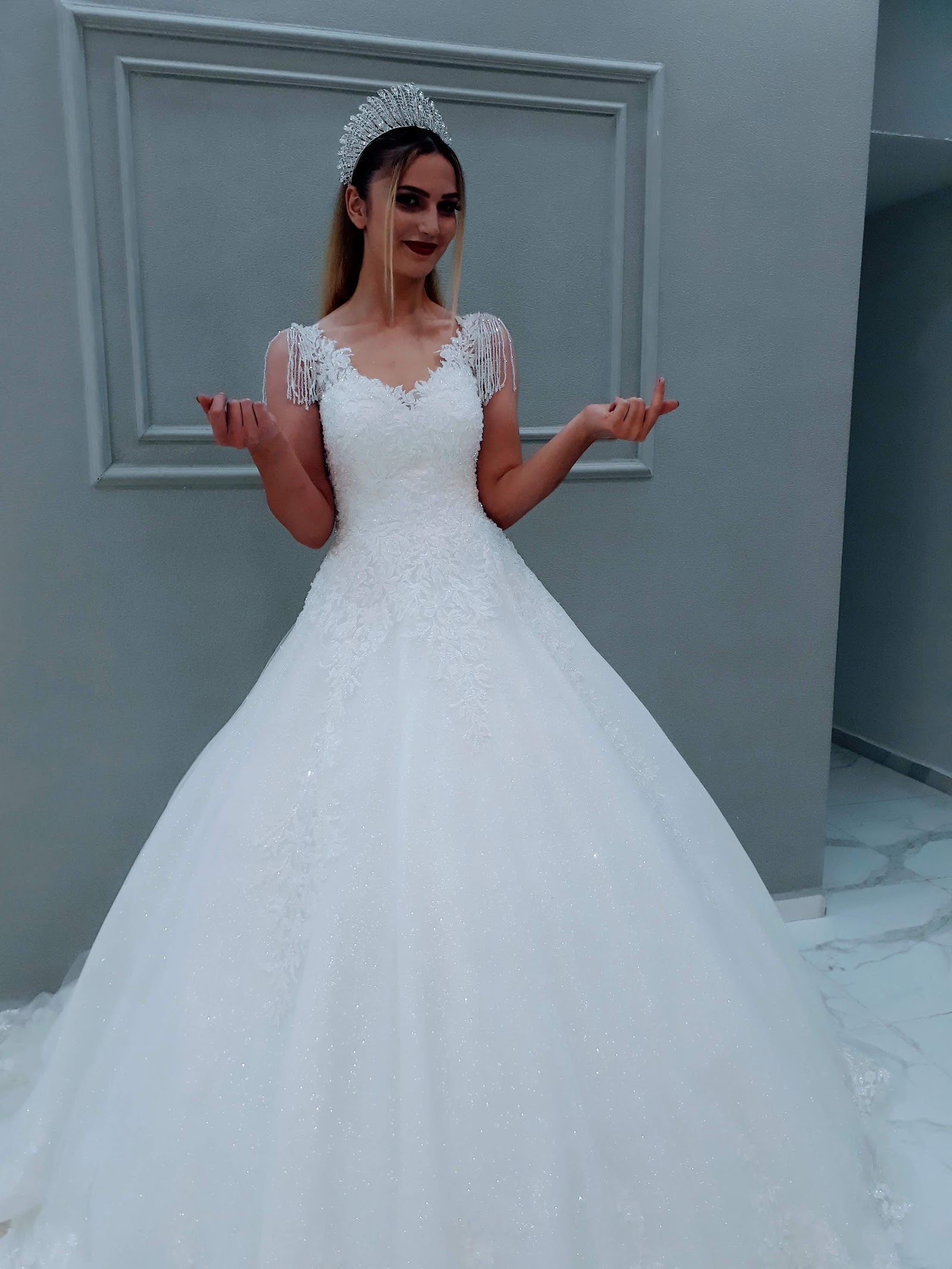 Bahar Moda Gelinlik Ve Kuaför