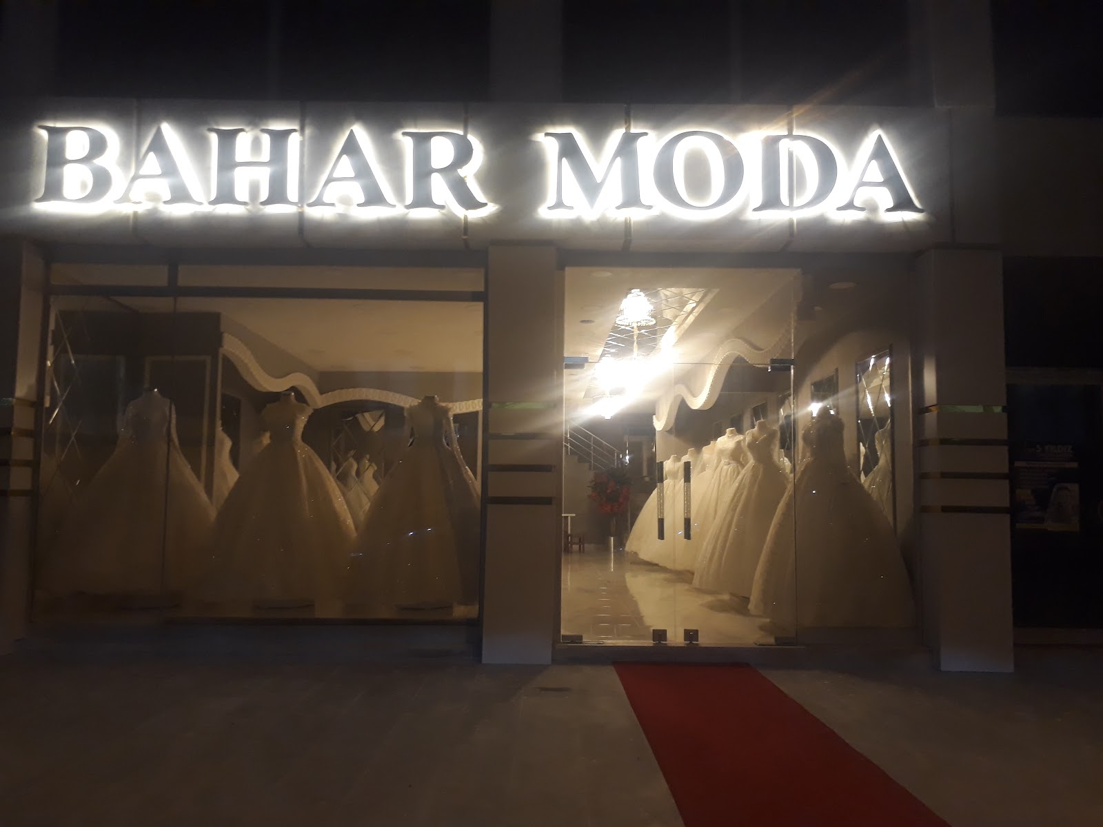Bahar Moda Gelinlik Ve Kuaför kır düğünü mekanı — Merkez