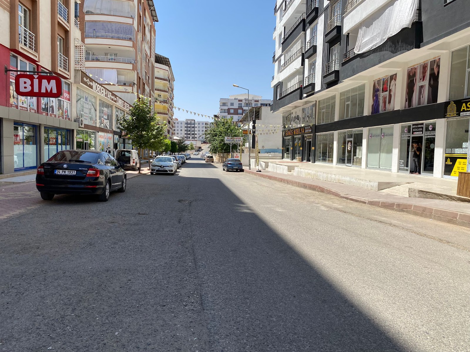 Siirt Yaren Moda & Abiye Ve Yöresel Kiralama